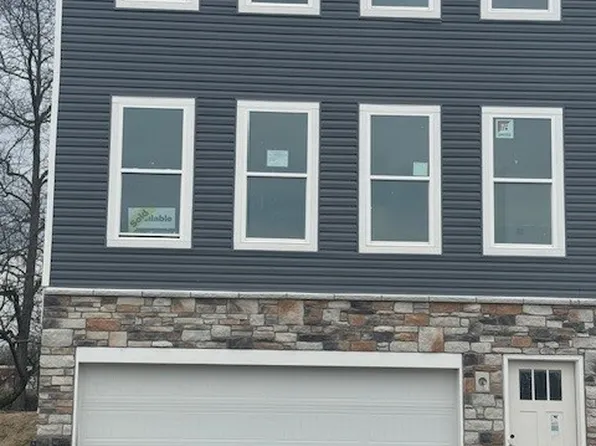 676 Olivia St, Pittsburgh, PA 15205