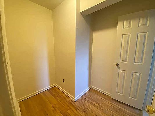 3rd image of 149-11 Barclay Ave #4F