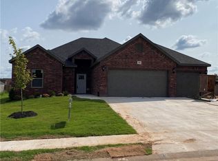 280 Baker St, Pea Ridge, AR 72751