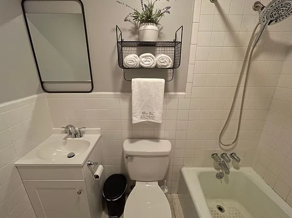 211 Holly Hills Rd, Columbus, MS 39705