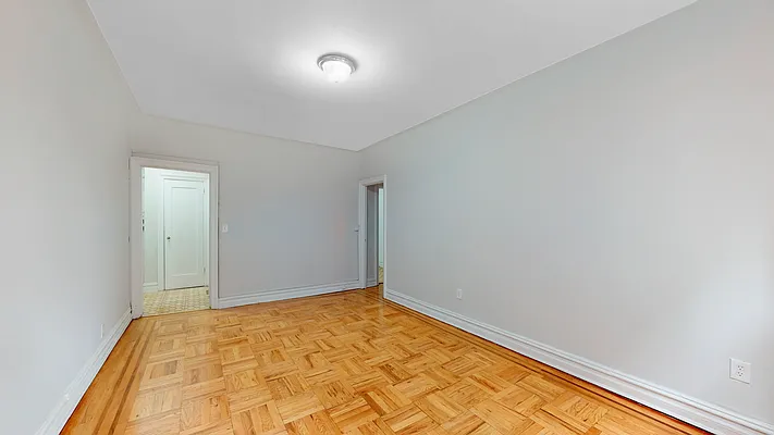 Sold by Chana Ofek, LREB | media 2