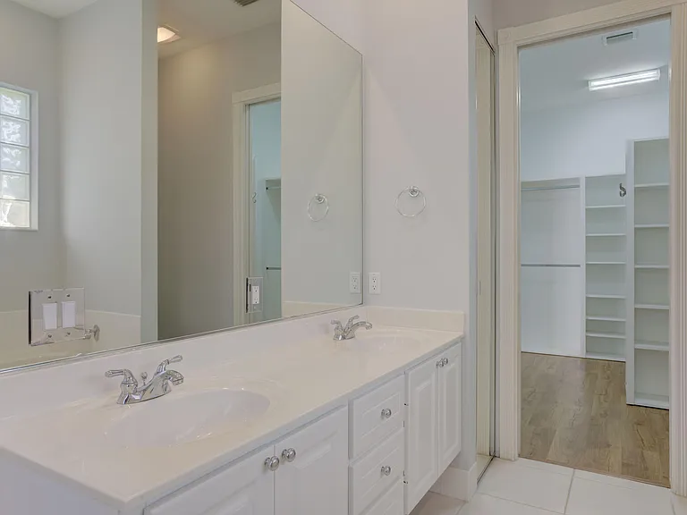 256 San Remo Dr — Photo 40