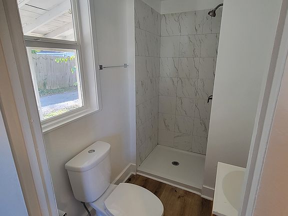 3rd image of 330 N 17th St #1