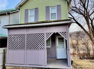 4 Howe St, Elrama, PA 15038