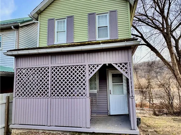 4 Howe St, Elrama, PA 15038