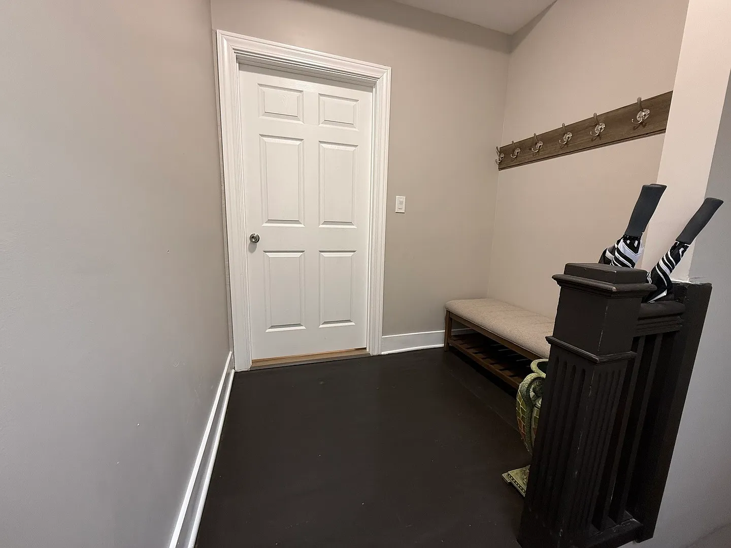 3 bed, 1100 sqft, $2,975 — Photo 2