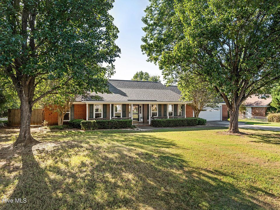 1st image of 512 Waterford Drive