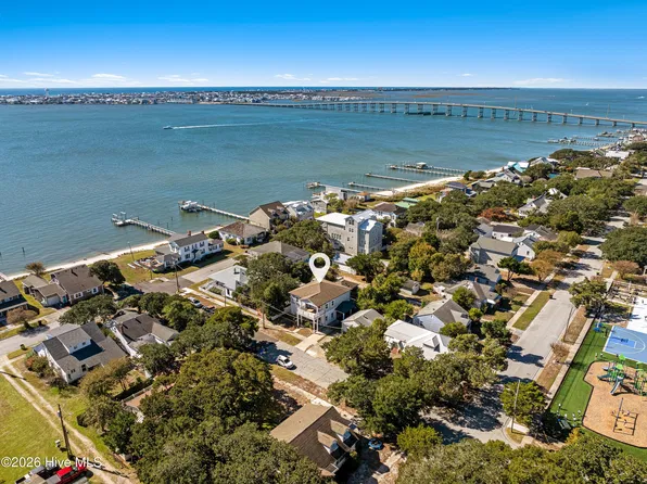 304 S 17th Street, Morehead City, NC 28557