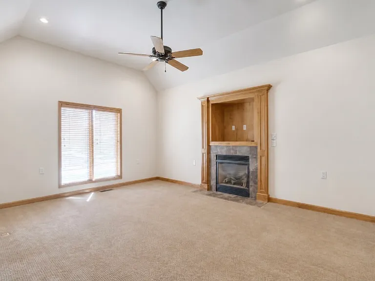 10524 W 49th Pl — Photo 2