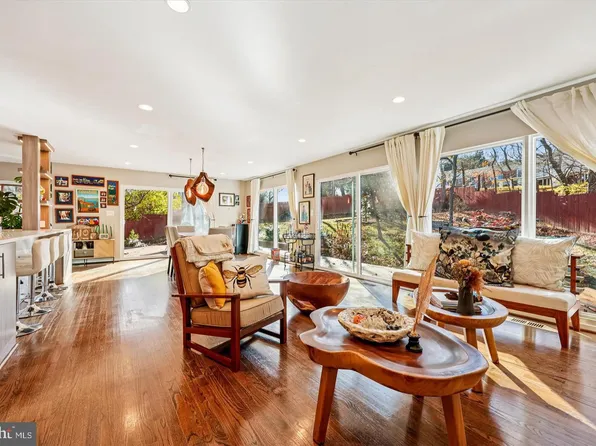 7614 Carteret Rd, Bethesda, MD 20817