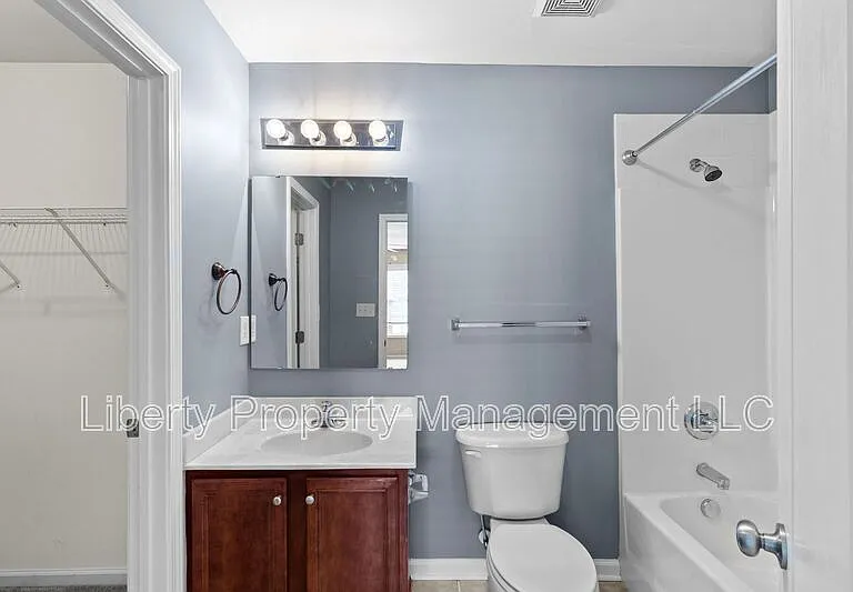 130 Breezewood Dr — Photo 18