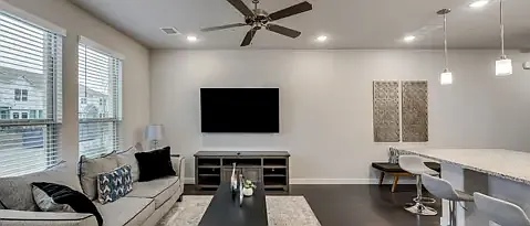 1317 Pebblebrook Dr — Photo 4