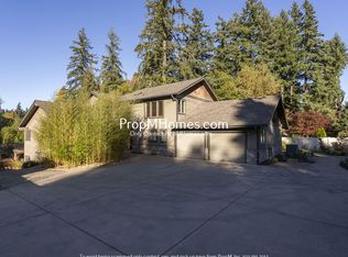 959 SW Country Club Rd, Lake Oswego, OR 97034