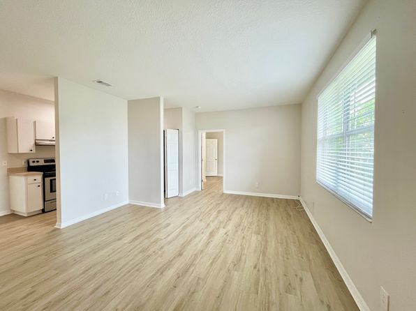 2403 W Platt St APT D