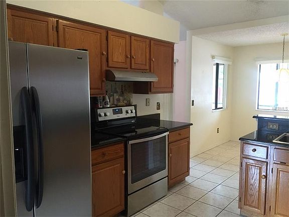 2nd image of 20722 Maxim Pkwy
