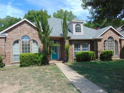 1037 Twin Creek Dr, Desoto, TX, 75115