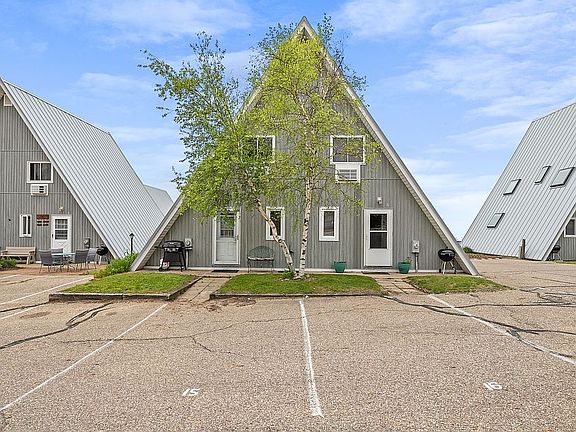 3rd image of 5340 Notre Dame Ave #15