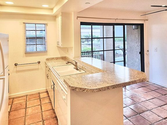 5th image of 1046 Calle Del Cerro Unit 411
