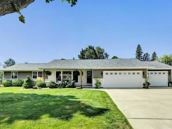 1089 Orlando Dr, Green Bay, WI 54304