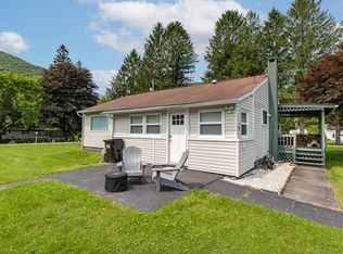 18 3rd St, Waterville, PA 17776