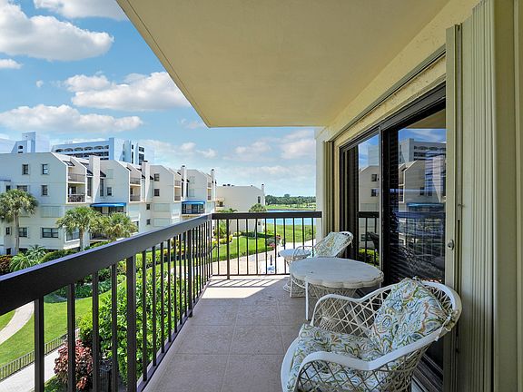 2nd image of 372 Golfview Road #403