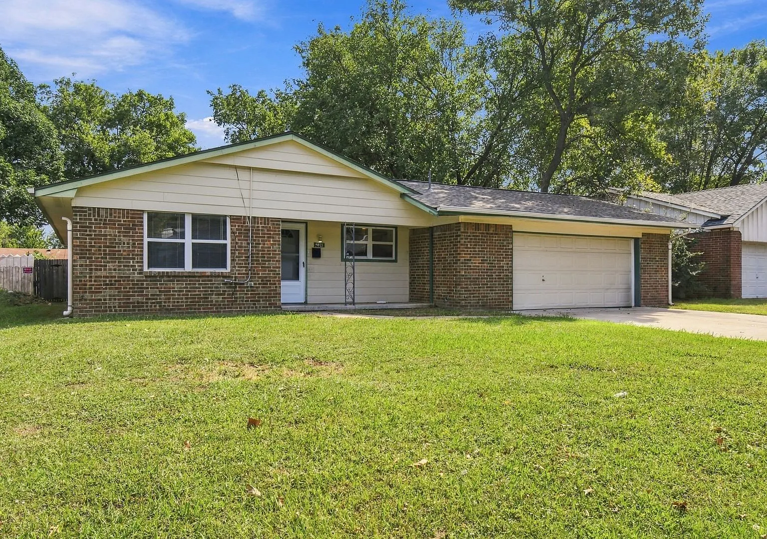 3 Bed | 2 Bath in Central Tulsa! — Photo 2