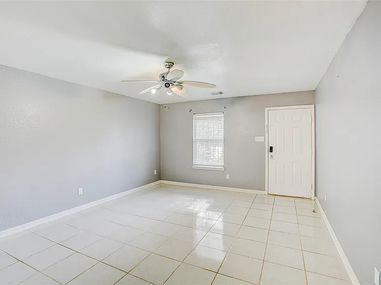 11807 Greenmesa Dr — Photo 8
