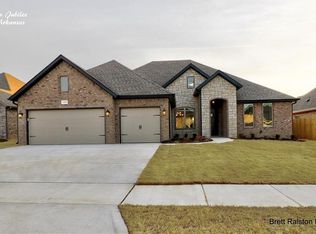 1431 Golden Jubilee Rd, Centerton, AR 72719