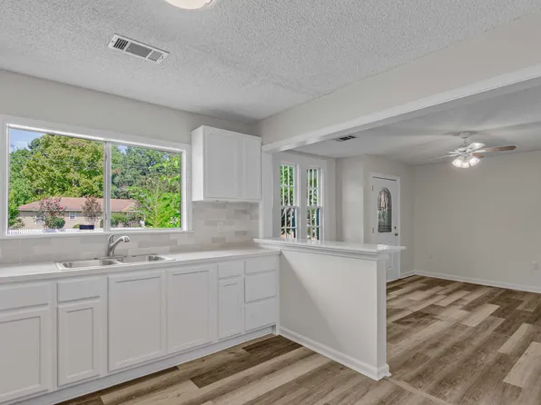 3122 N Foster Dr, Baton Rouge, LA 70805