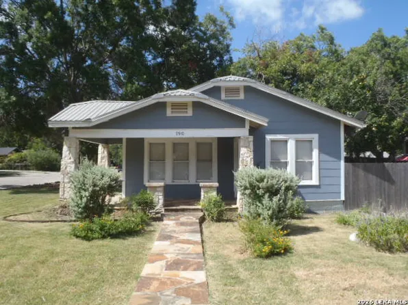 190 S CHESTNUT AVE, New Braunfels, TX 78130