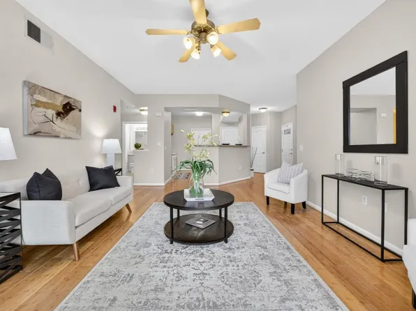 1900 Danbrook Dr Unit 516, Sacramento, CA 95835