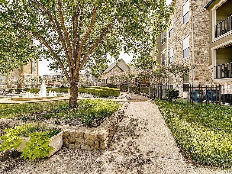 1, 2, 3 Bedroom Apartments in Frisco, TX