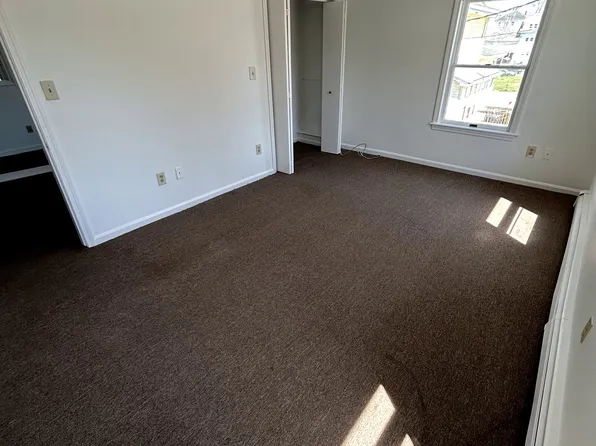 36 Bradbury St #202, Biddeford, ME 04005