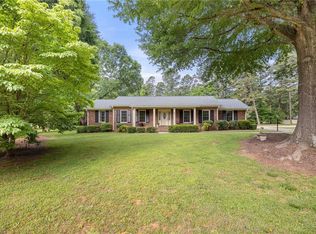 658 Hiawatha Pl, Burlington, NC 27217