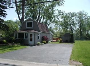 2171 Edgemere Dr, Rochester, NY 14612