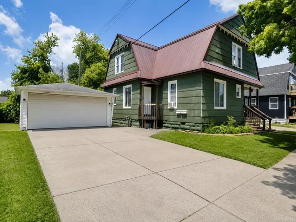 607 11th St, Port Huron, MI 48060