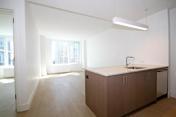 Rented by Red Apple Group | media 18