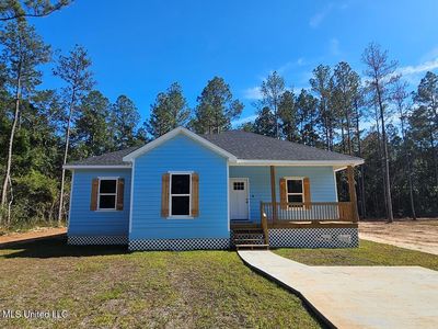 1717 E Lake Shore Dr, Carriere, MS, 39426