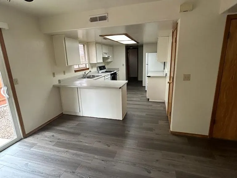 3103 N Connor St — Photo 2