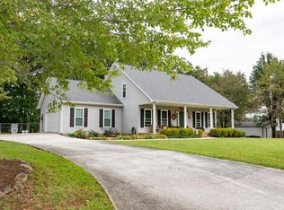 3615 Maplewood Dr, Cookeville, TN 38501