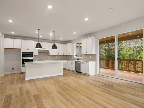 Spacious Dining and Kitchen