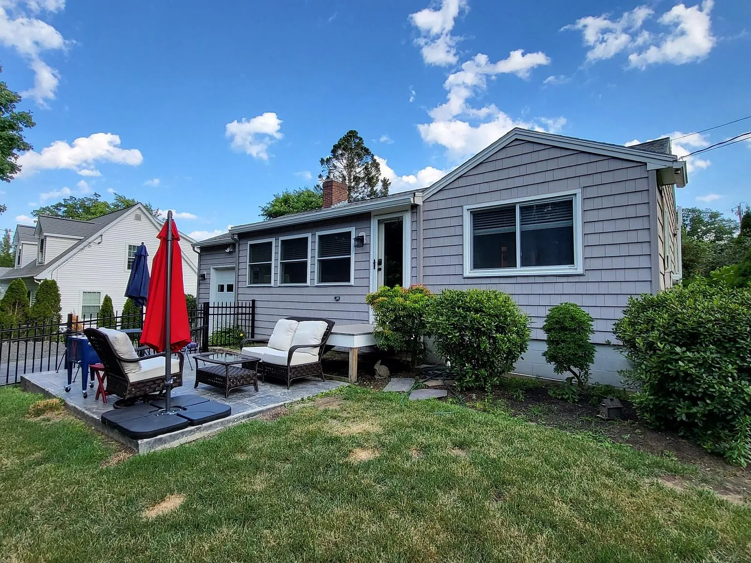 2 bed, 1074 sqft, $2,250 — Photo 1
