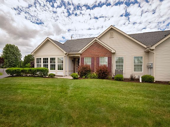 3rd image of 6051 Laurel Ct