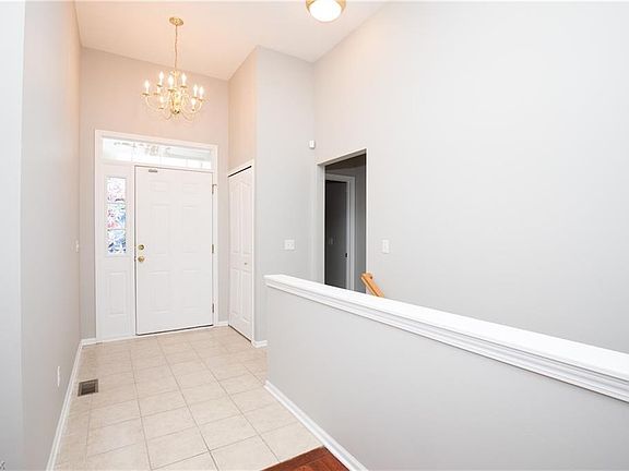 3rd image of 29427 Hummingbird Cir #39