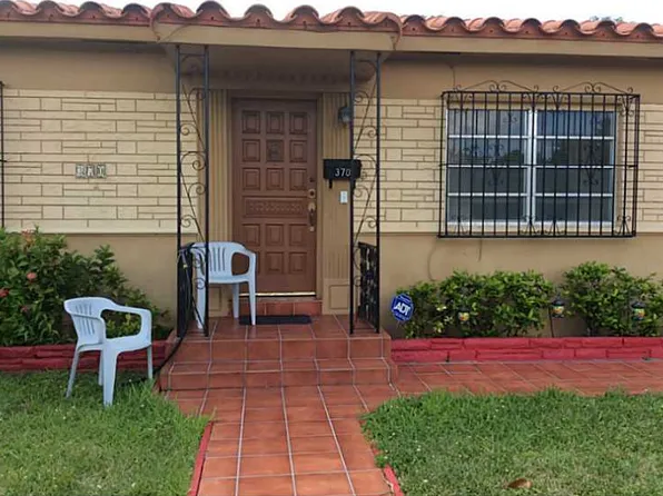 370 NW 59th Ct, Miami, FL 33126