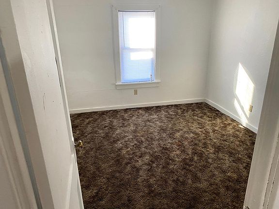 2nd image of 403 W Washington St