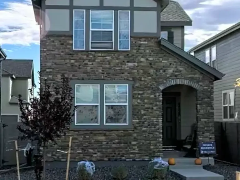 4728 Helena St — Photo 3