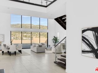 20115 W Galway Ln, Northridge, CA 91326