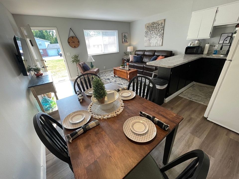 1st image of 1140 Western Hills Dr #1260