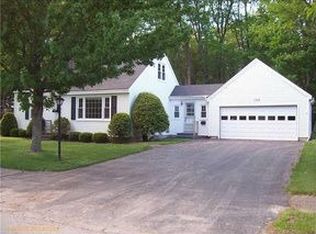 155 Dartmouth St, Bangor, ME 04401